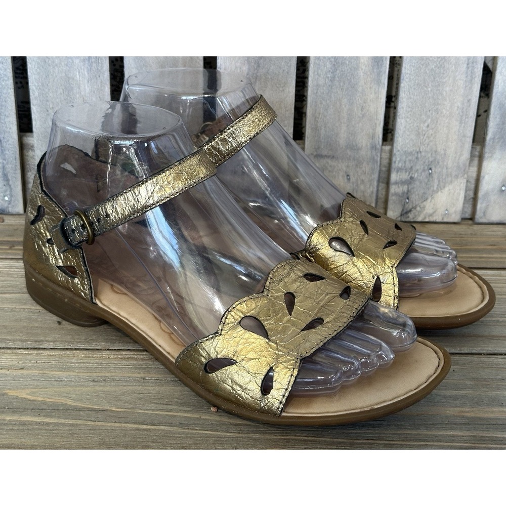 Born Sandals Janya Gold Leather Women's 6 M Summer Shiny